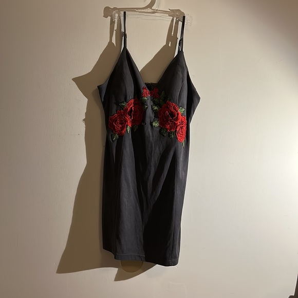 Grey dress with rose pattern - Picture 7 of 8